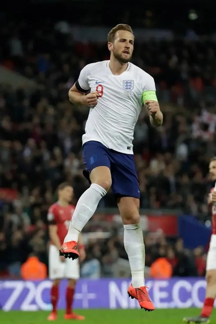 九游账号登录 凯恩连续三场比赛得分超过突破纪录，TL挑战极限！